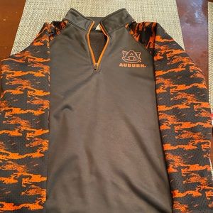 Authentic Auburn Tigers sweatshirt.  Really warm!